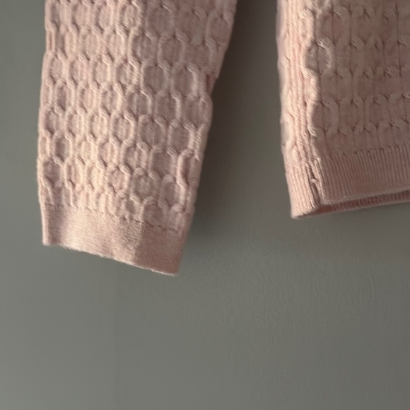 Tommy Hilfiger Light Pink V-Neck Sweater with chic stitch detailing NWOT - Picture 3 of 7